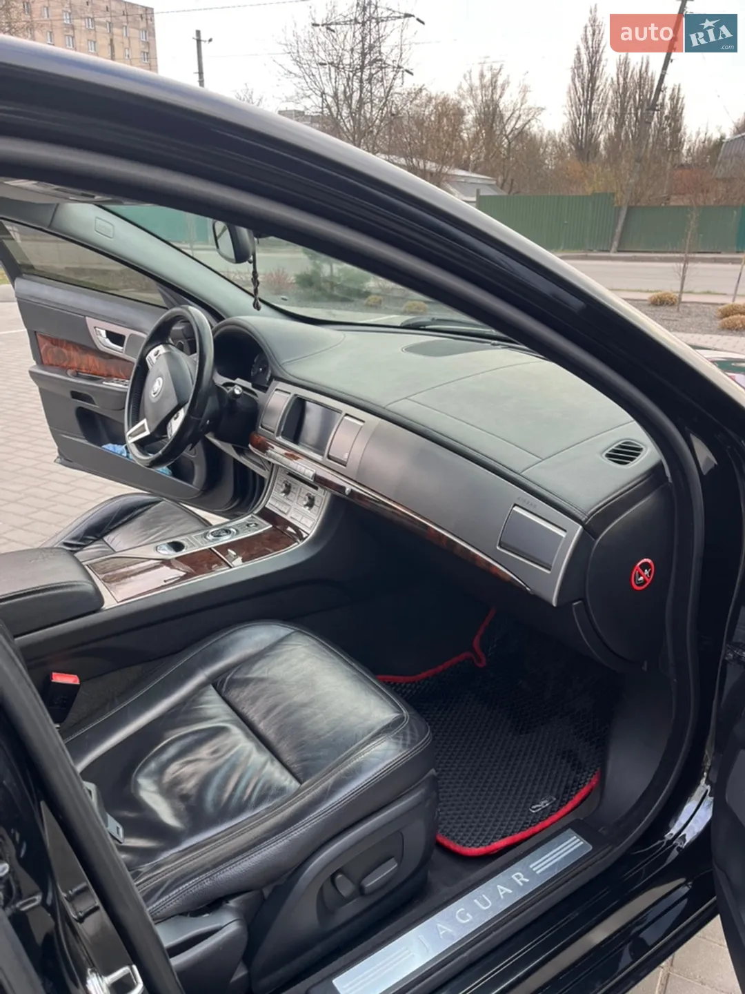 2011 Jaguar XF - мініатюра 18