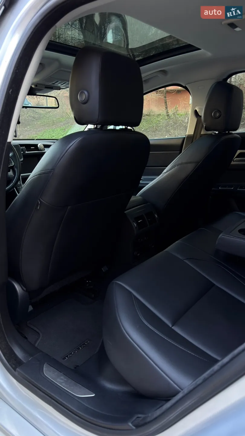 2017 Jaguar XF - мініатюра 11