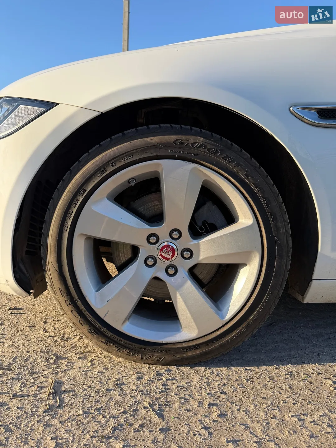 2017 Jaguar XF - мініатюра 15