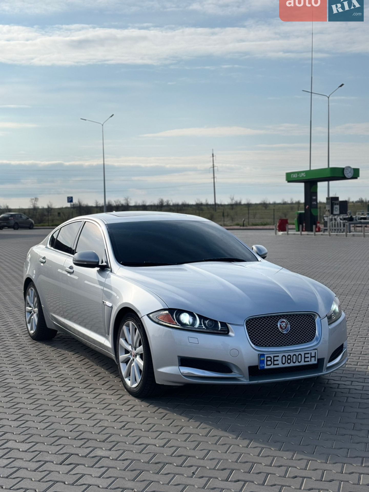 2014 Jaguar XF - мініатюра 2