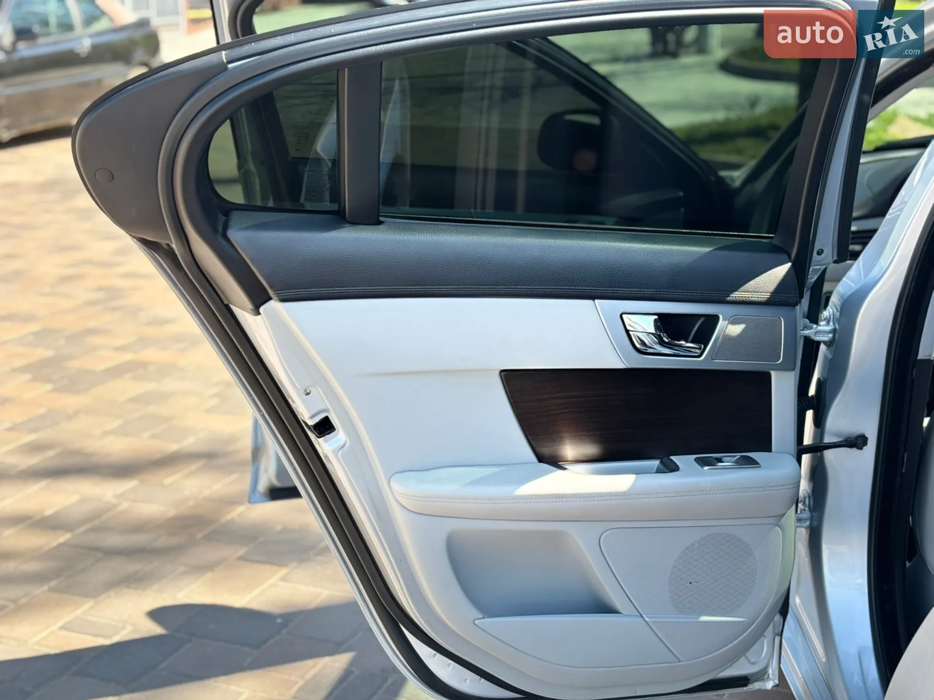 2014 Jaguar XF - мініатюра 15