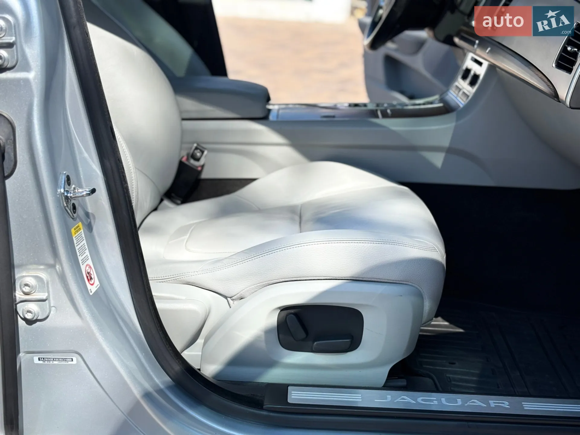 2014 Jaguar XF - мініатюра 20