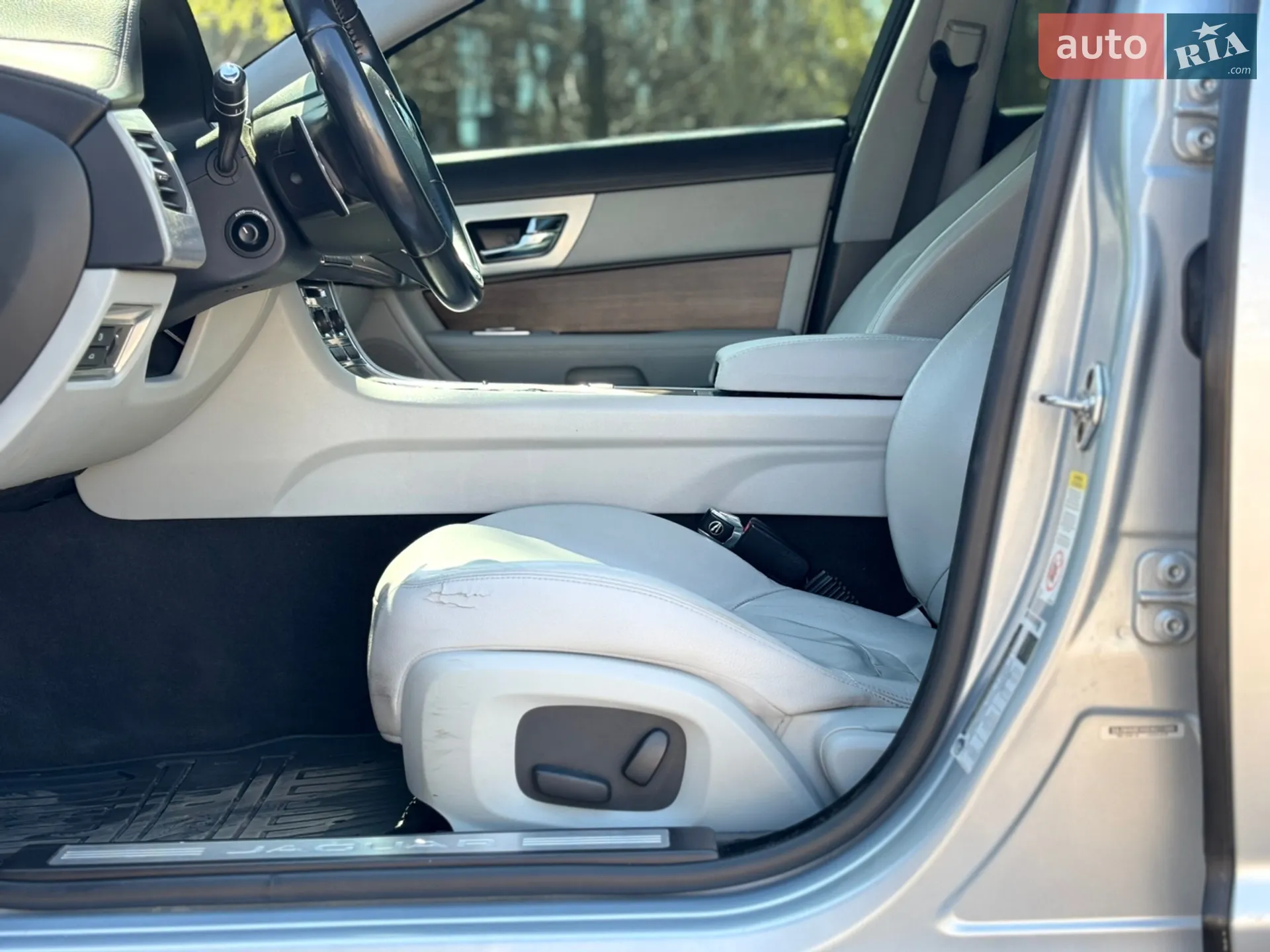 2014 Jaguar XF - мініатюра 19