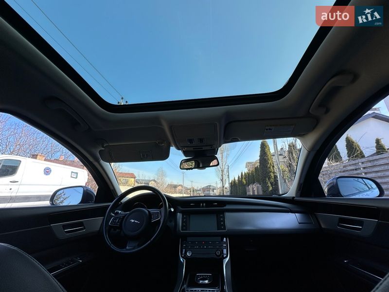 Седан Jaguar XF 2016 в Киеве фото 33 Седан Jaguar XF 2016 в Киеве