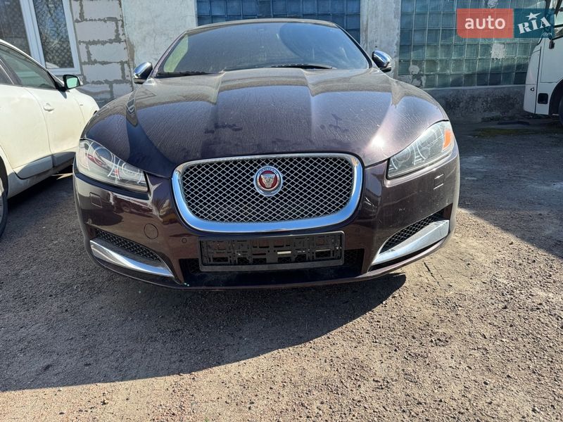Седан Jaguar XF 2015 в Киеве фото 2 Седан Jaguar XF 2015 в Киеве