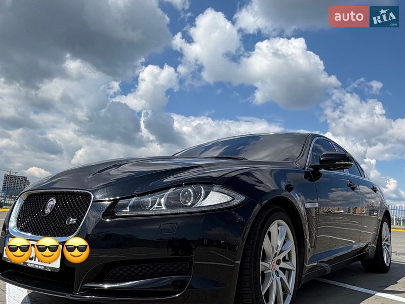 Седан Jaguar XF 2015 в Одесі