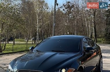 Седан Jaguar XF 2014 в Харкові