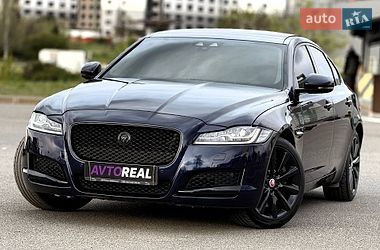 Седан Jaguar XF 2016 в Кривому Розі