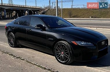Седан Jaguar XF 2016 в Одесі