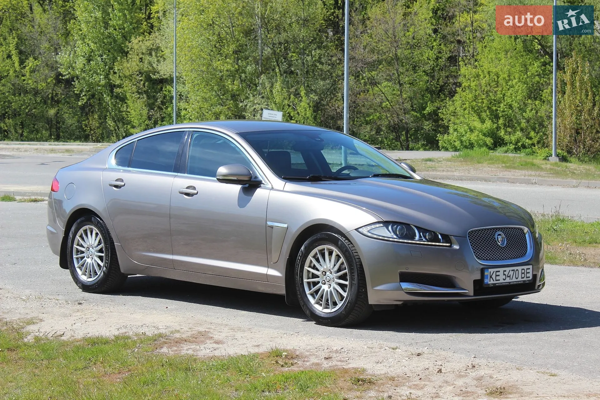 2012 Jaguar XF - мініатюра 2
