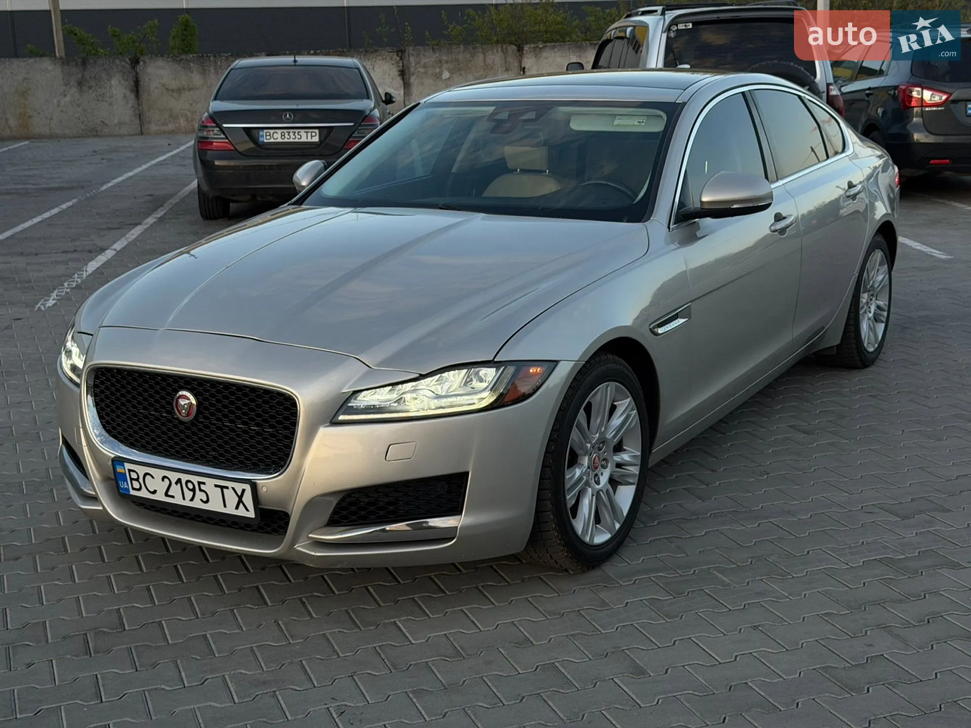 2016 Jaguar XF - мініатюра 2
