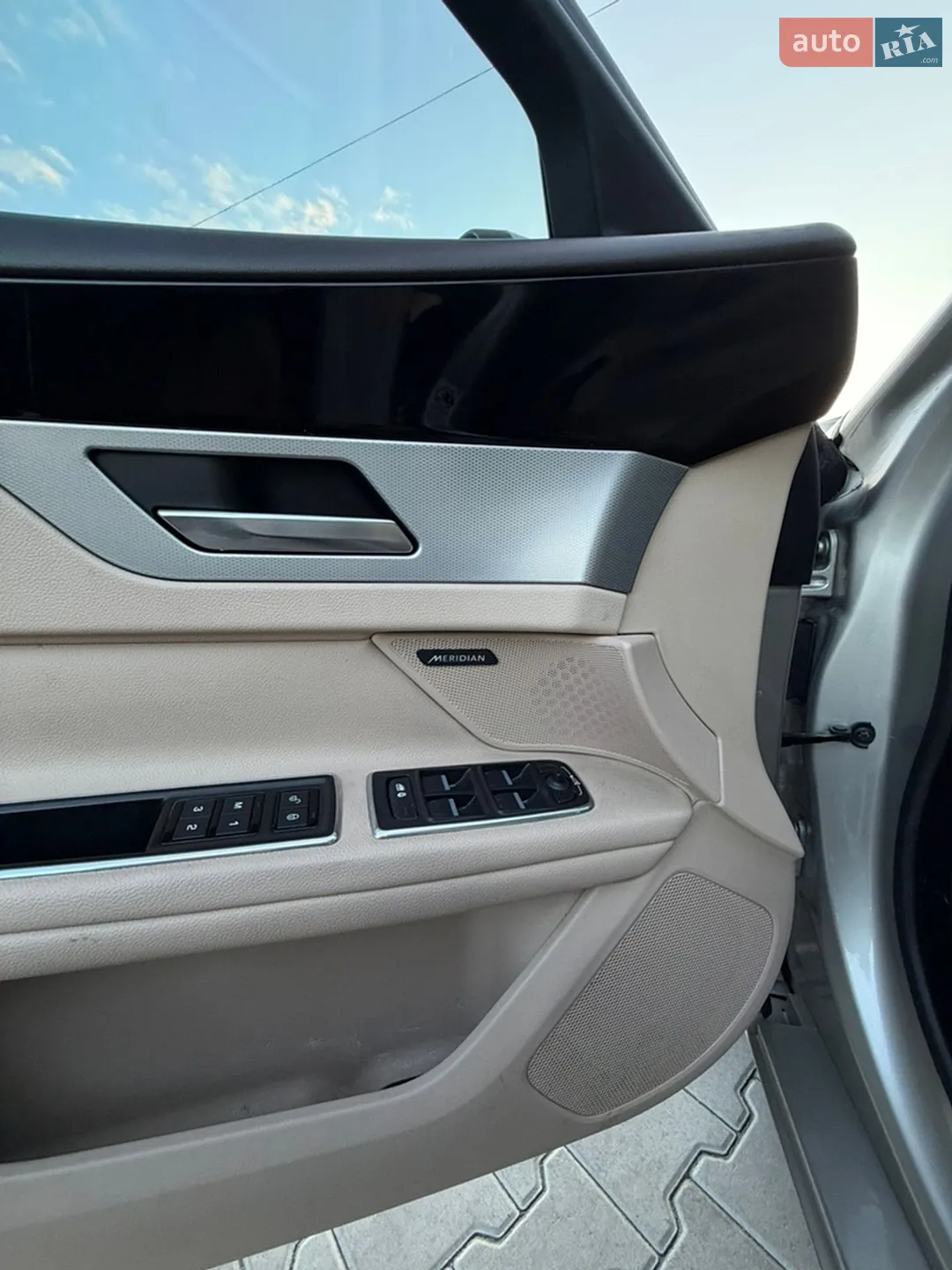 2016 Jaguar XF - мініатюра 18