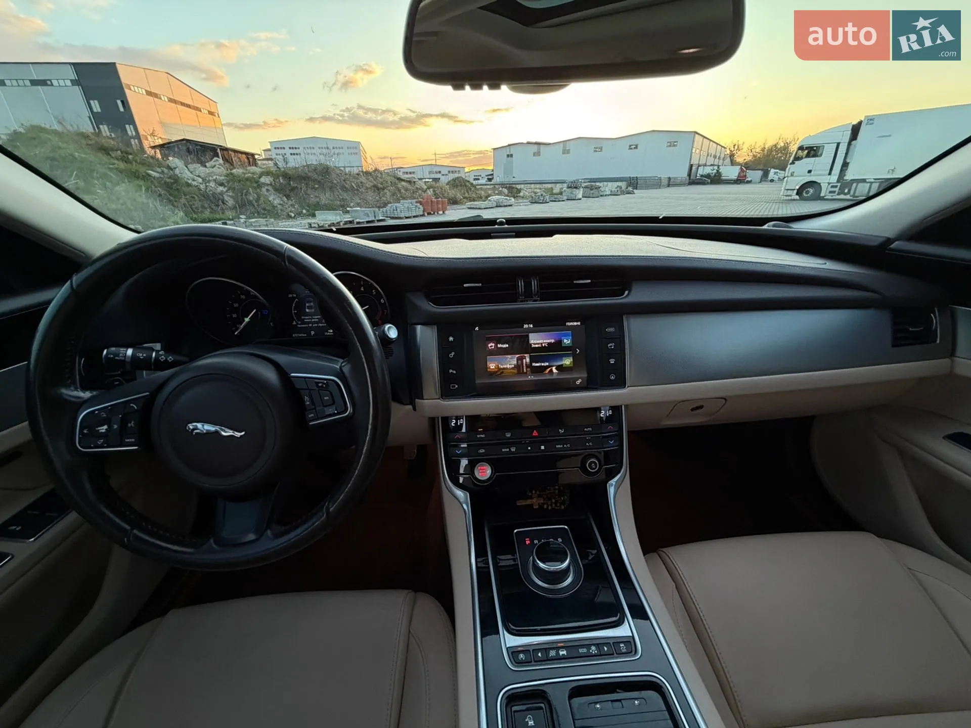 2016 Jaguar XF - мініатюра 23