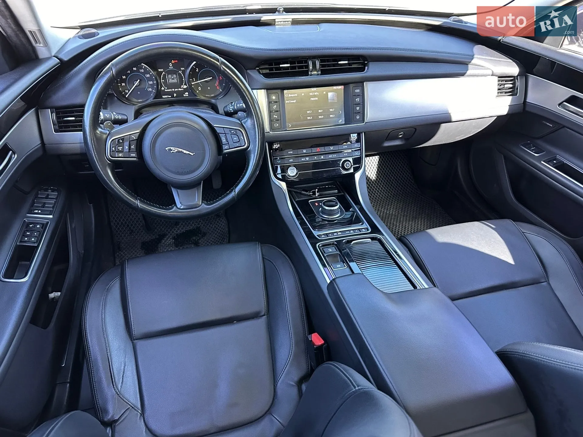 2016 Jaguar XF - мініатюра 21