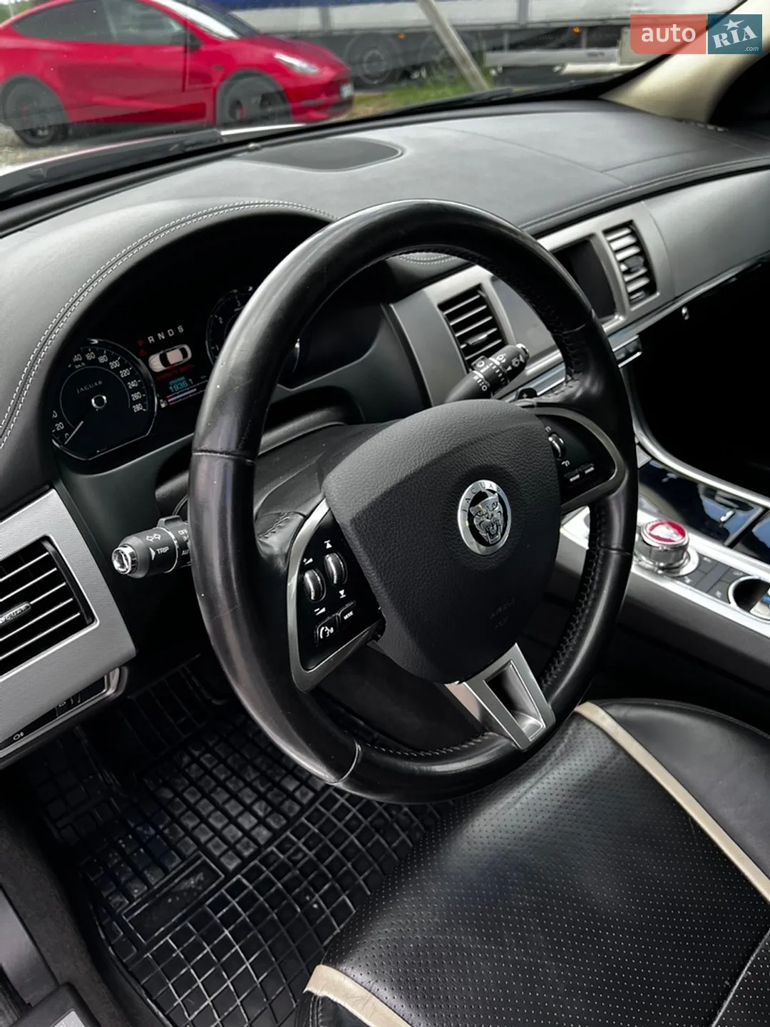 2012 Jaguar XF - мініатюра 47
