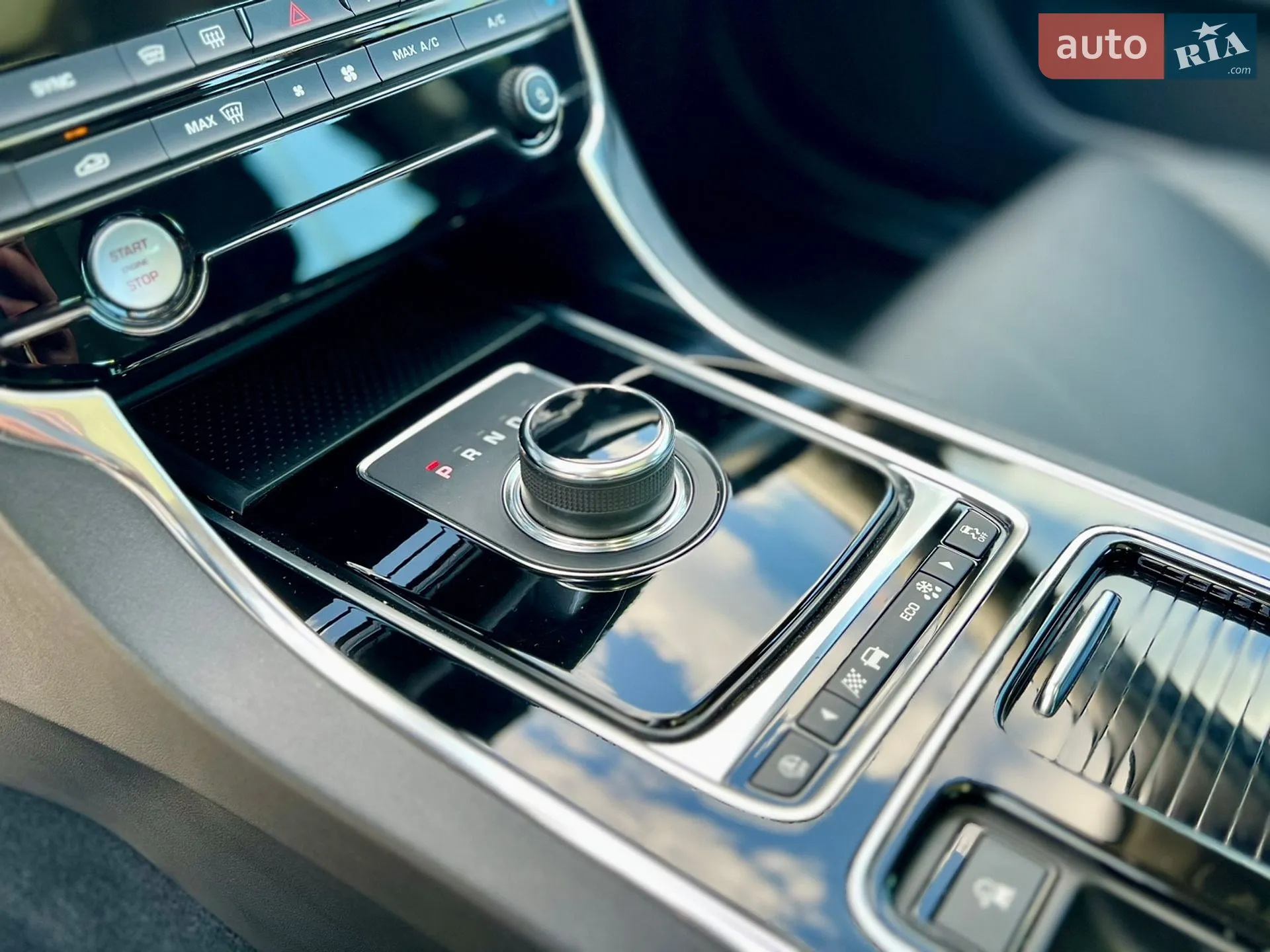 2018 Jaguar XF - мініатюра 31
