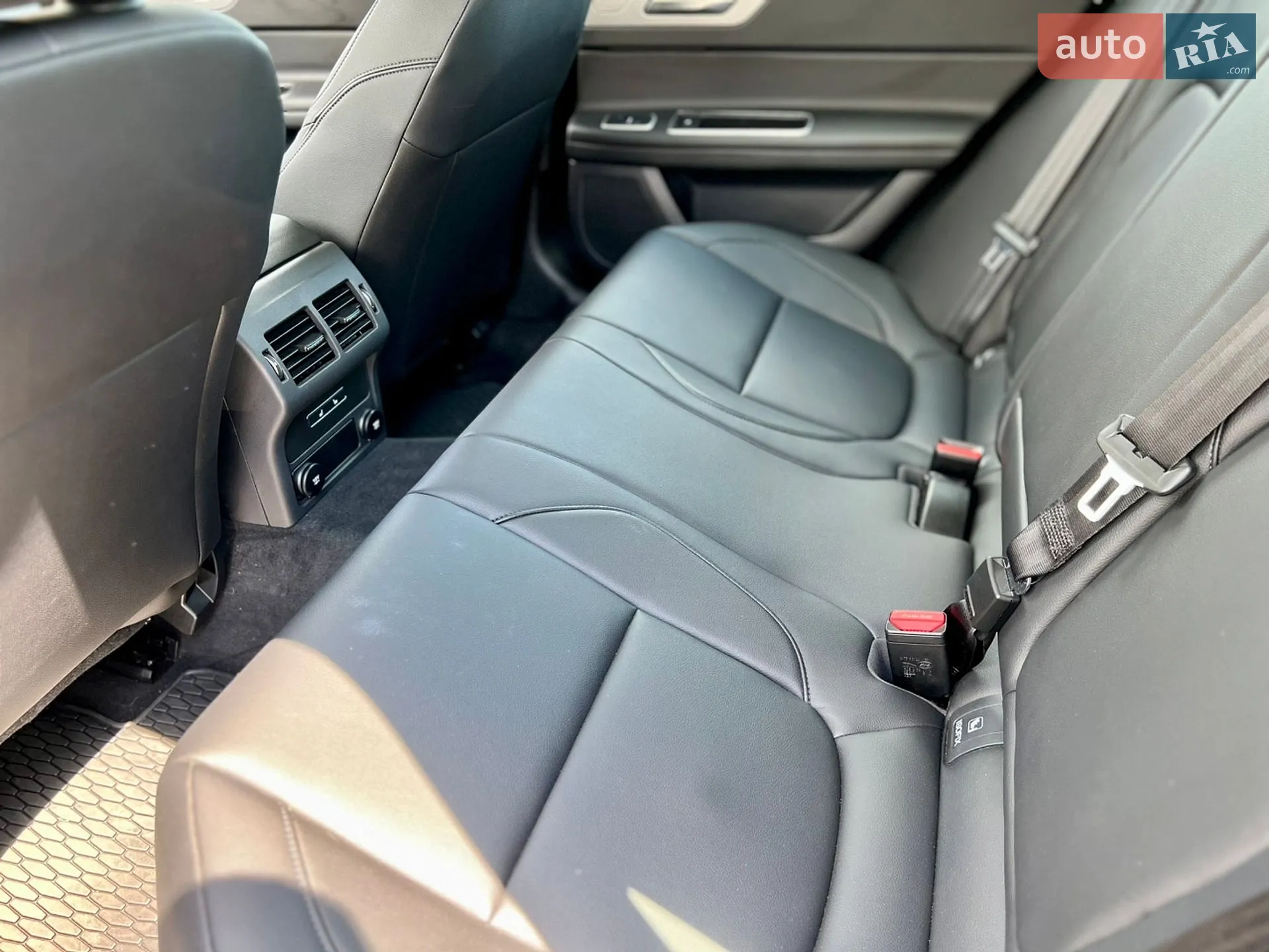 2018 Jaguar XF - мініатюра 35
