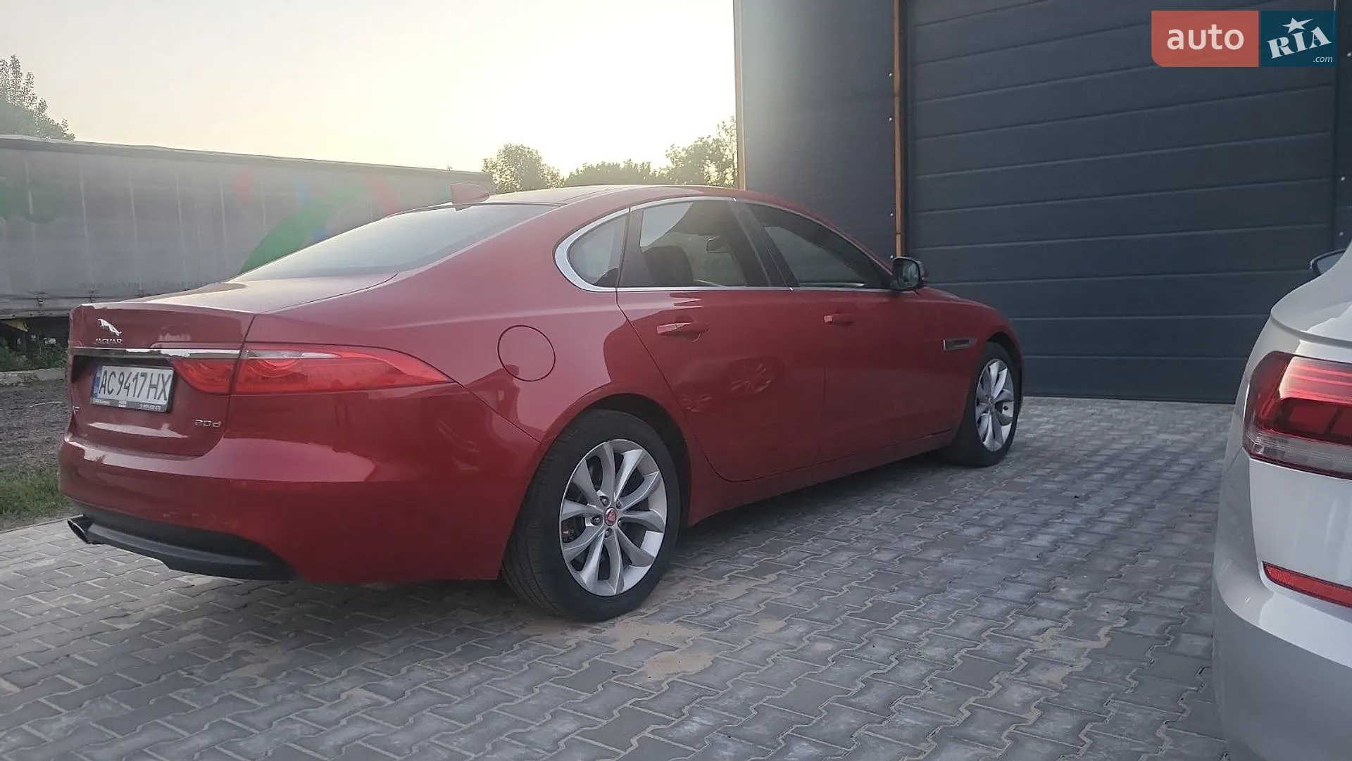 2016 Jaguar XF - мініатюра 4