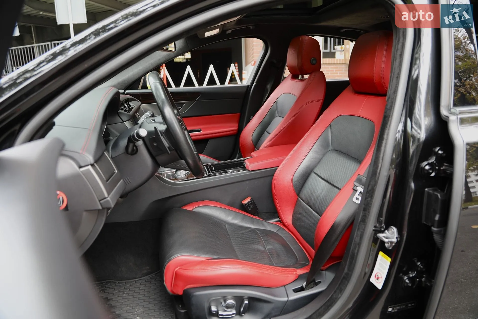 2015 Jaguar XF - мініатюра 8