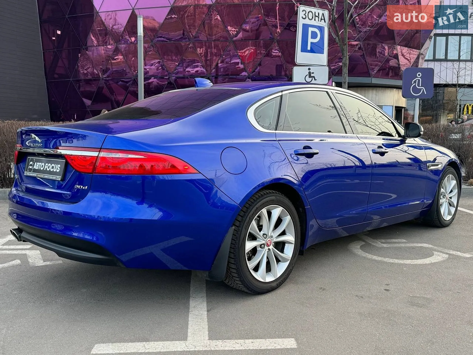 2017 Jaguar XF - мініатюра 7