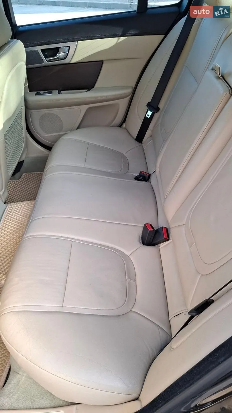 2013 Jaguar XF - мініатюра 14