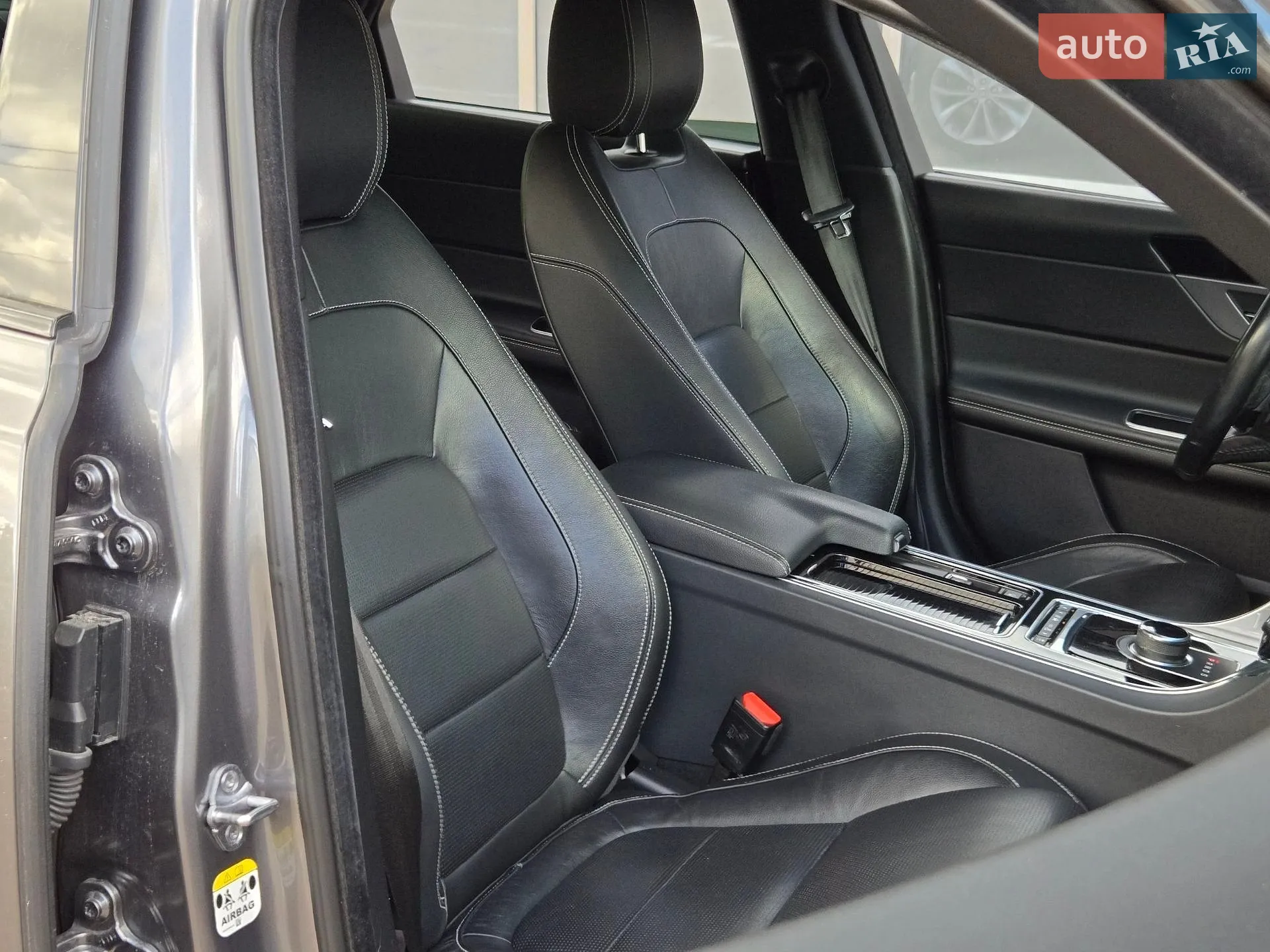 2016 Jaguar XF - мініатюра 21