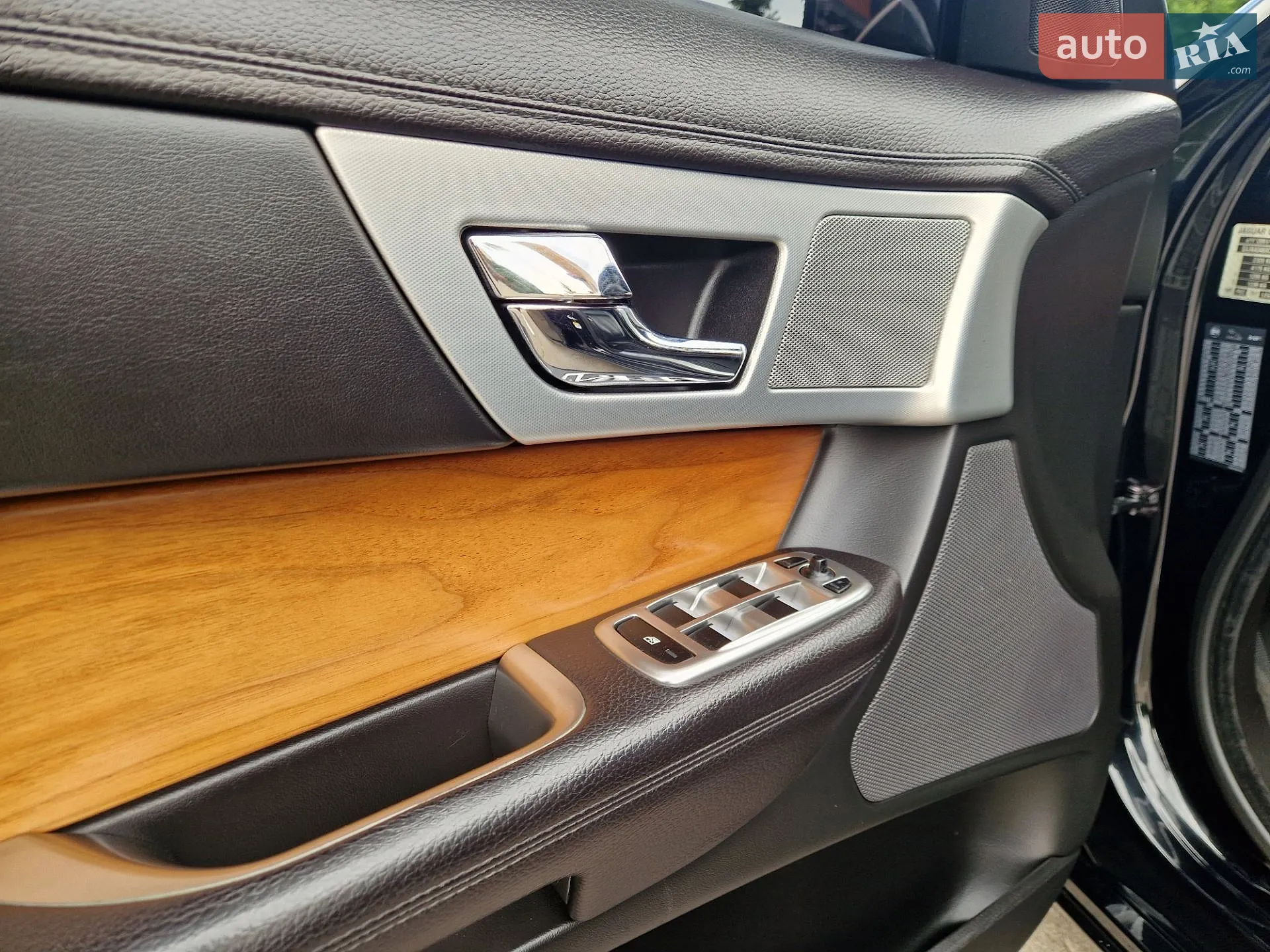 2012 Jaguar XF - мініатюра 27
