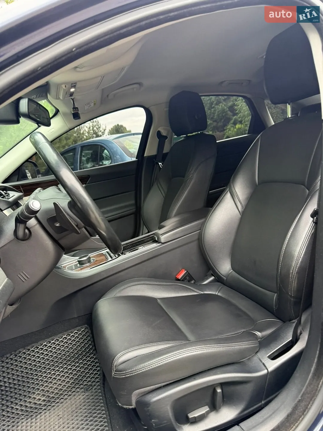 2016 Jaguar XF - мініатюра 8