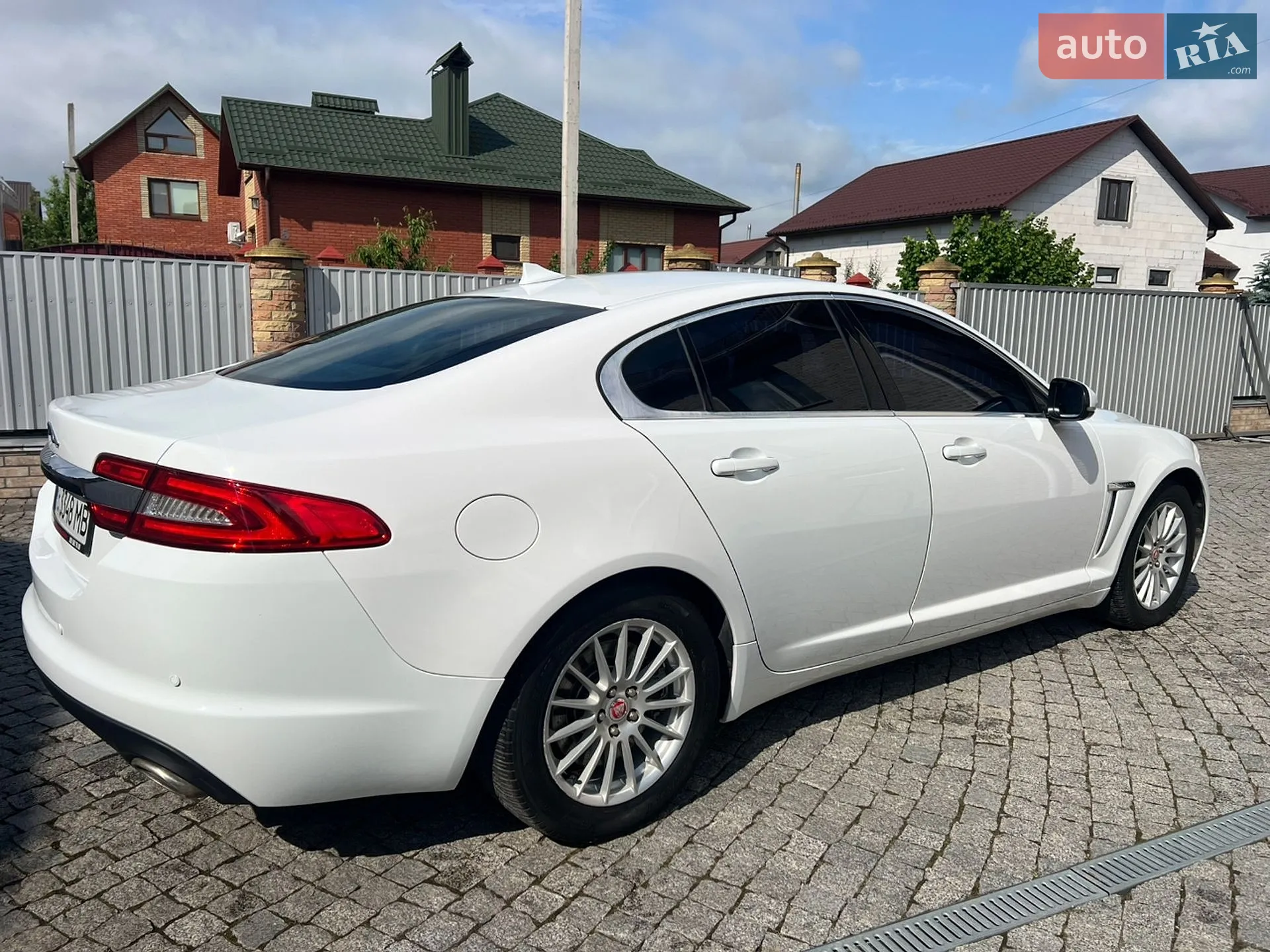 2014 Jaguar XF - мініатюра 15