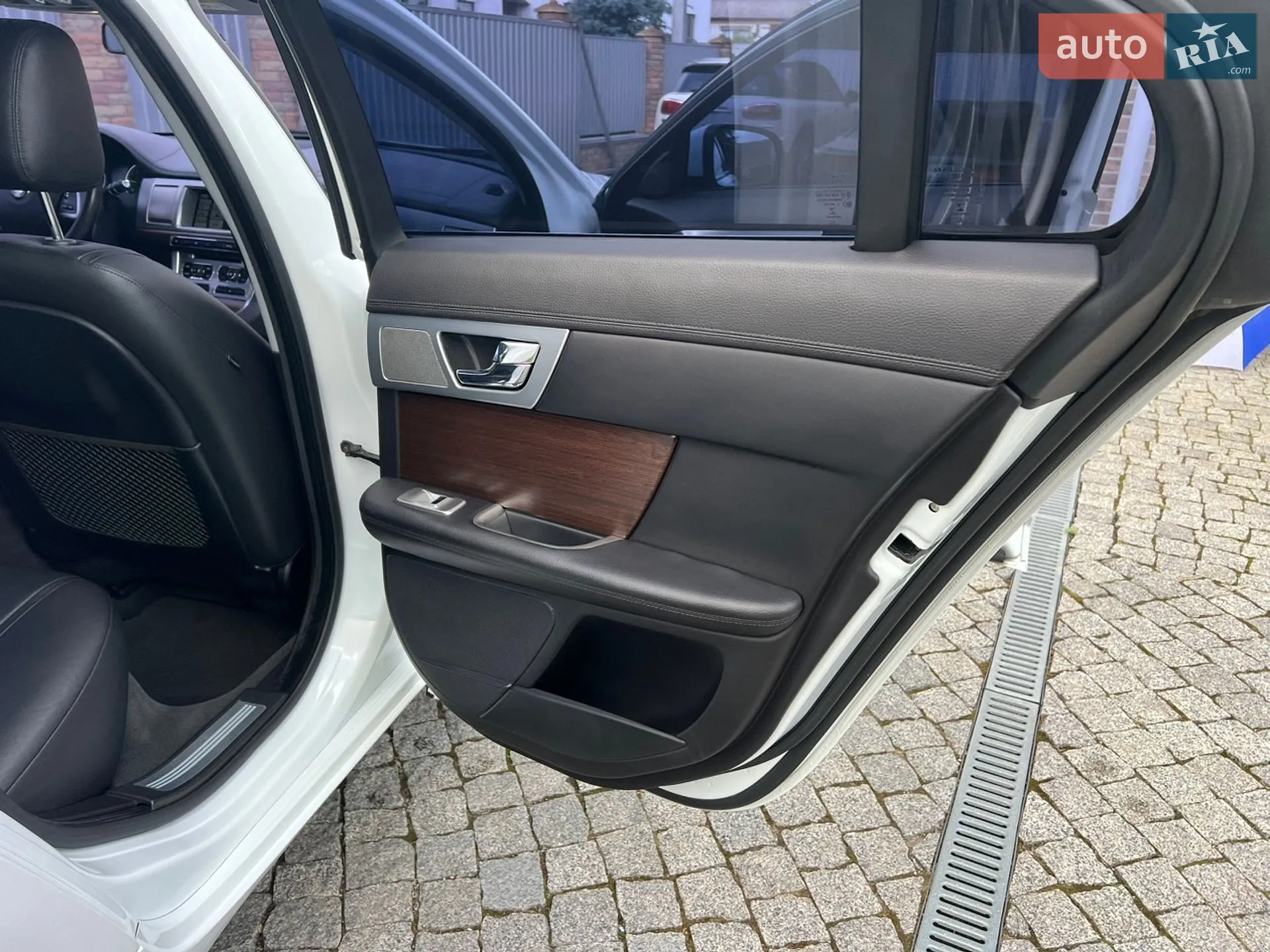 2014 Jaguar XF - мініатюра 36