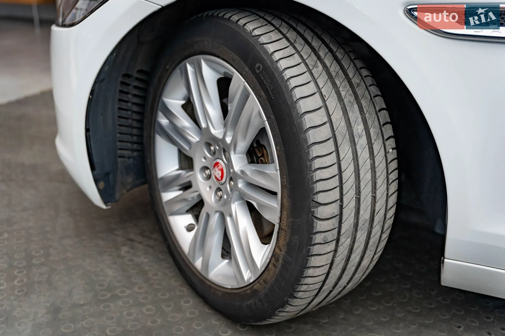 2016 Jaguar XF - мініатюра 10