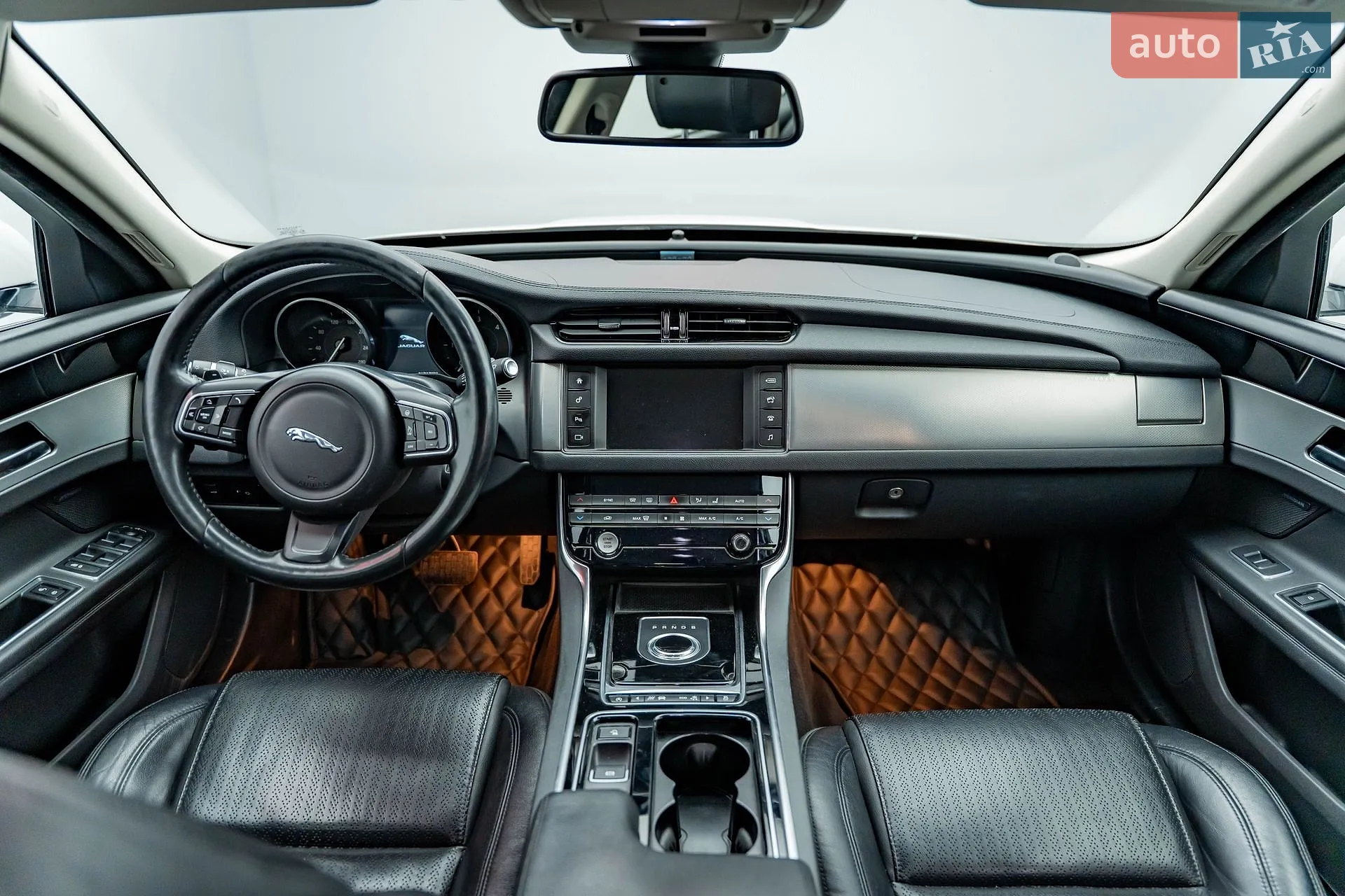 2016 Jaguar XF - мініатюра 12