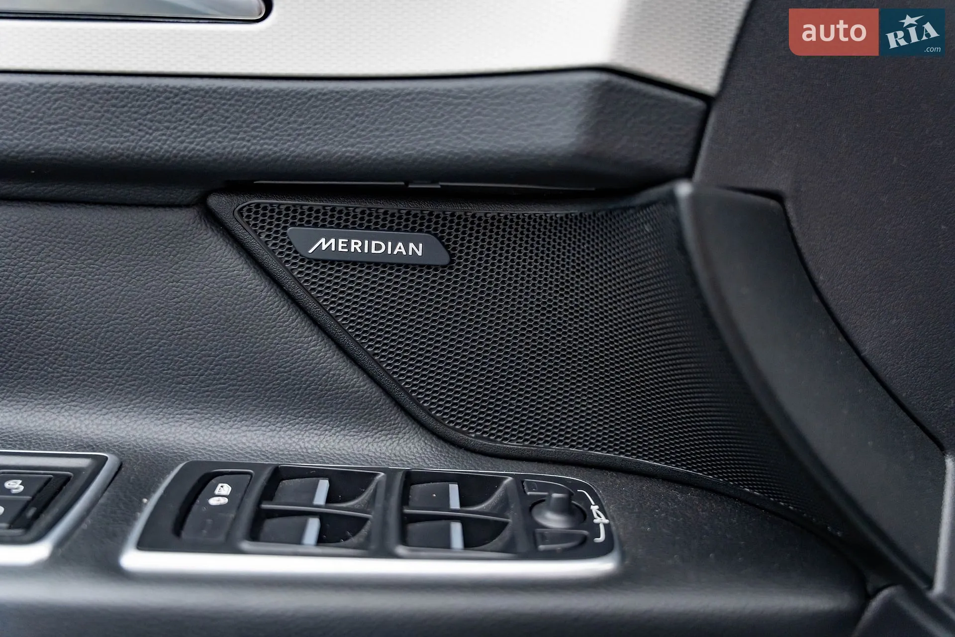 2016 Jaguar XF - мініатюра 18