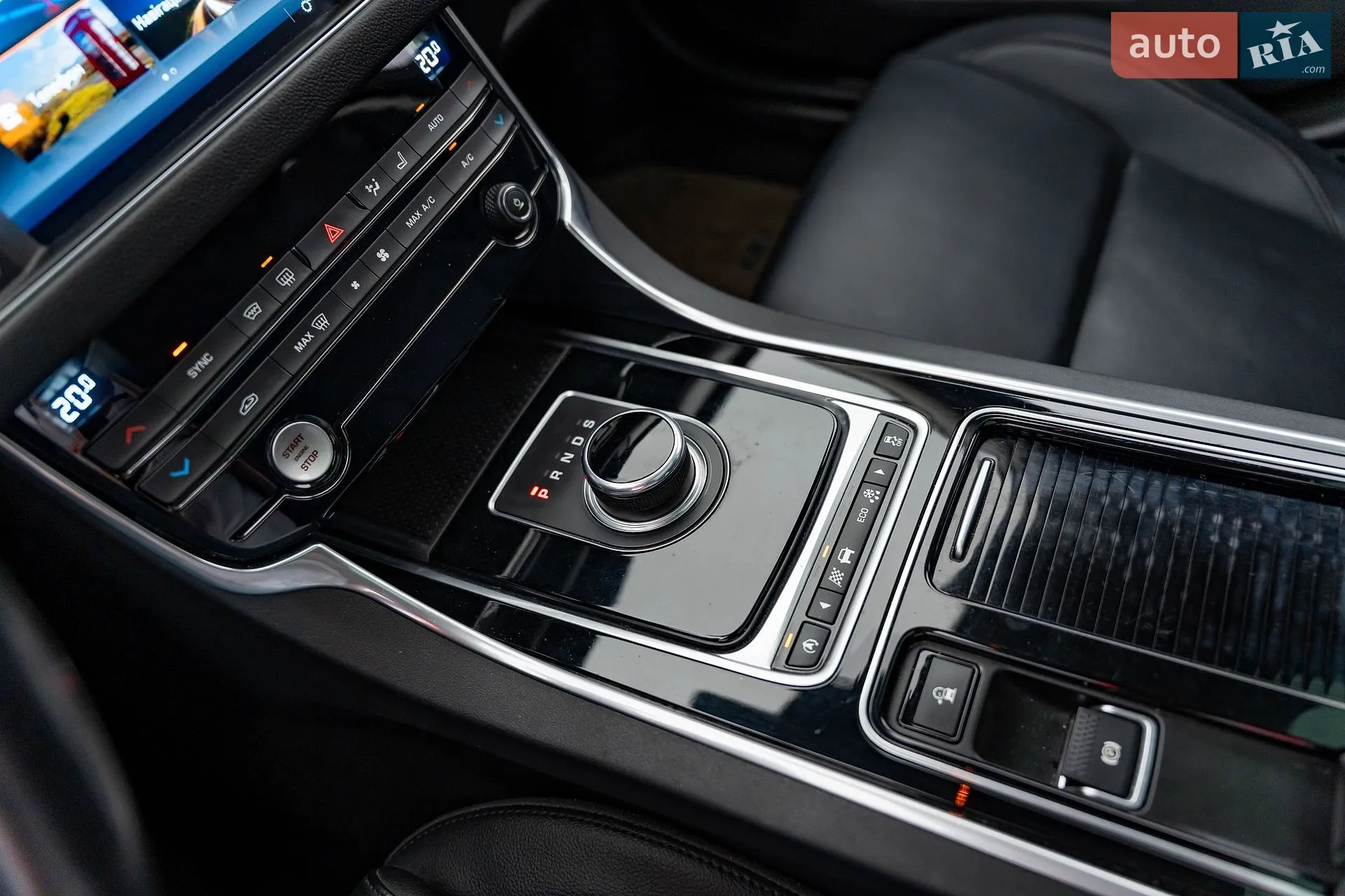 2016 Jaguar XF - мініатюра 24