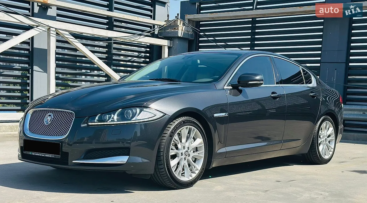 2013 Jaguar XF - мініатюра 32