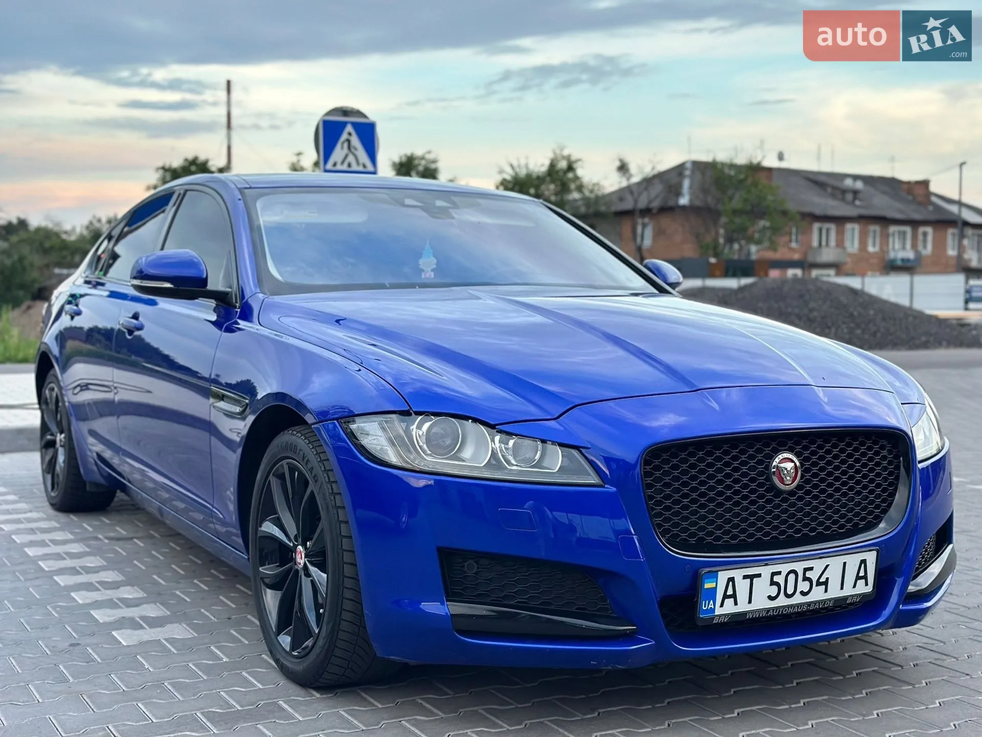 2016 Jaguar XF - мініатюра 11