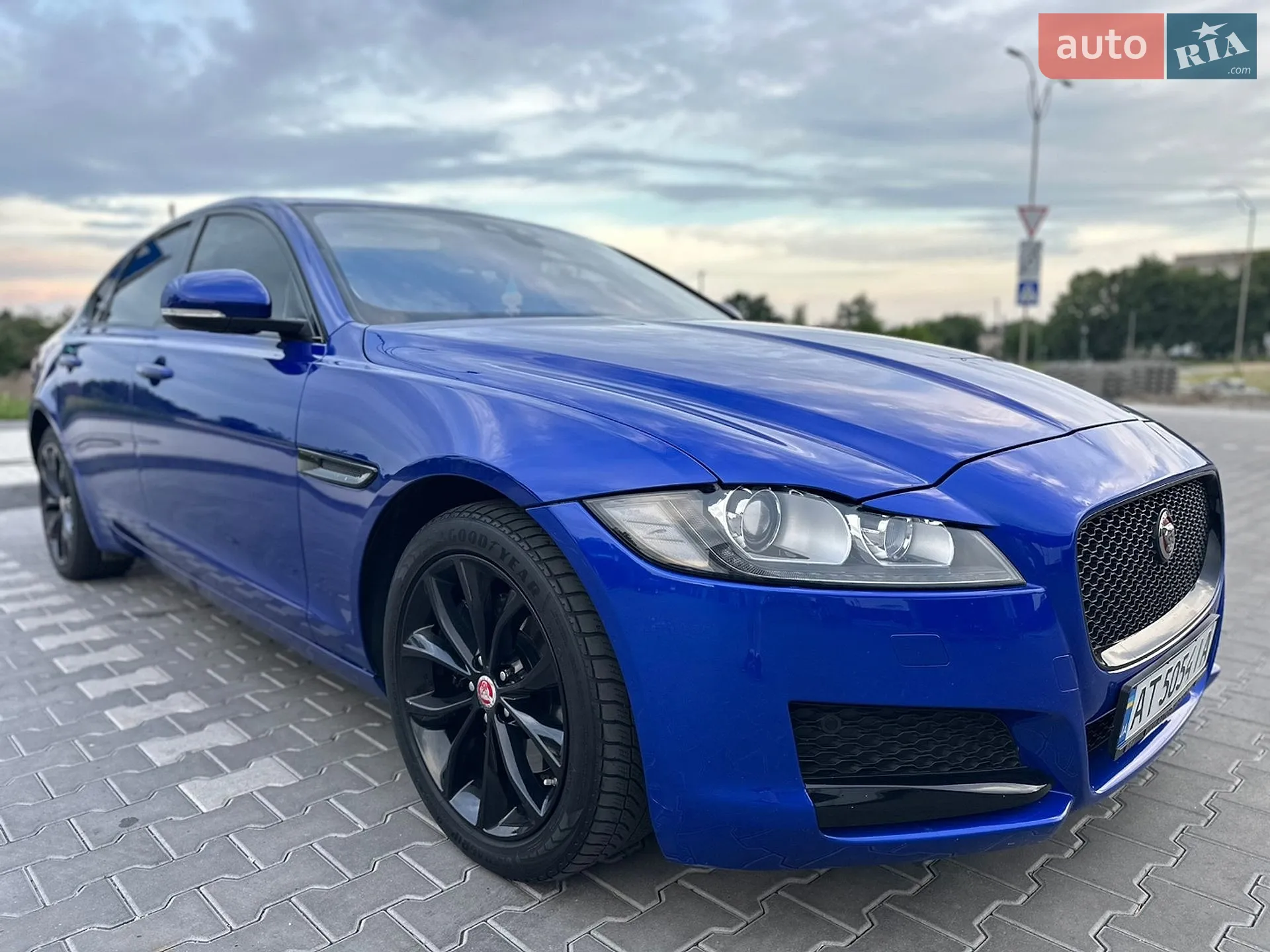 2016 Jaguar XF - мініатюра 13