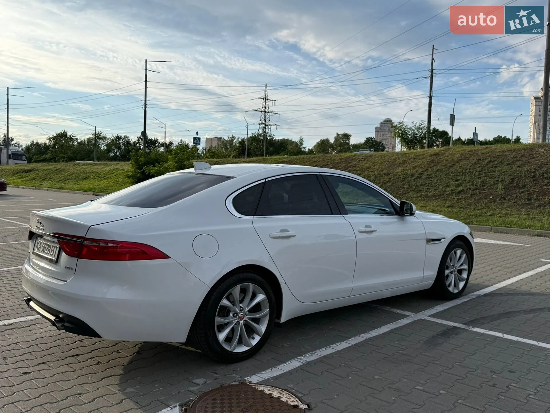 2018 Jaguar XF - мініатюра 5