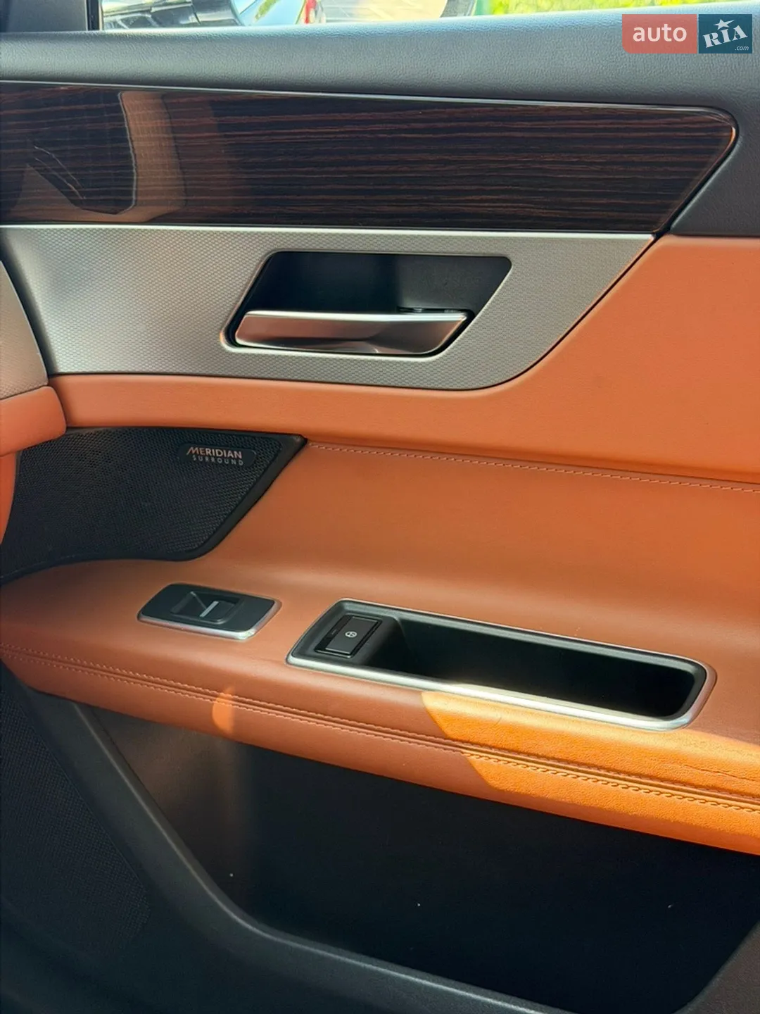 2016 Jaguar XF - мініатюра 23