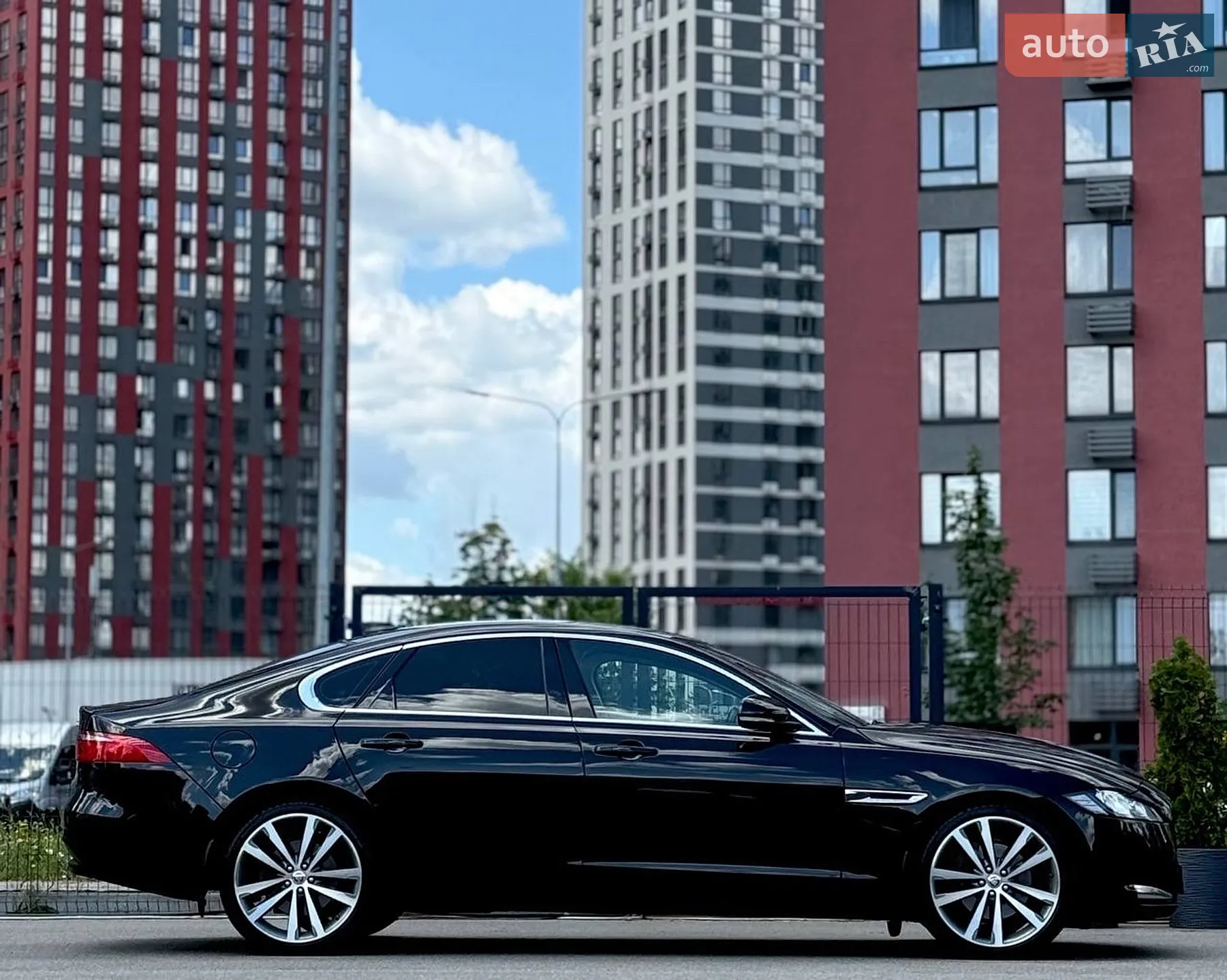 2016 Jaguar XF - мініатюра 8