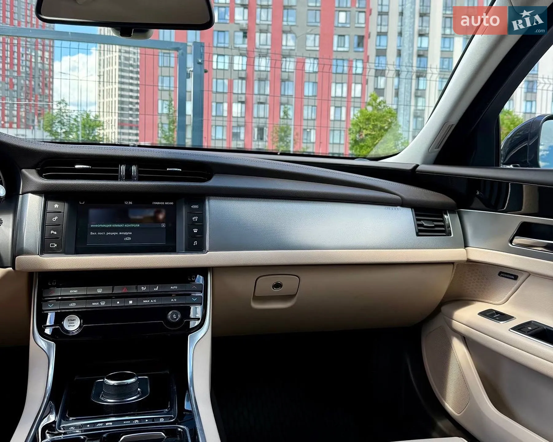 2016 Jaguar XF - мініатюра 18