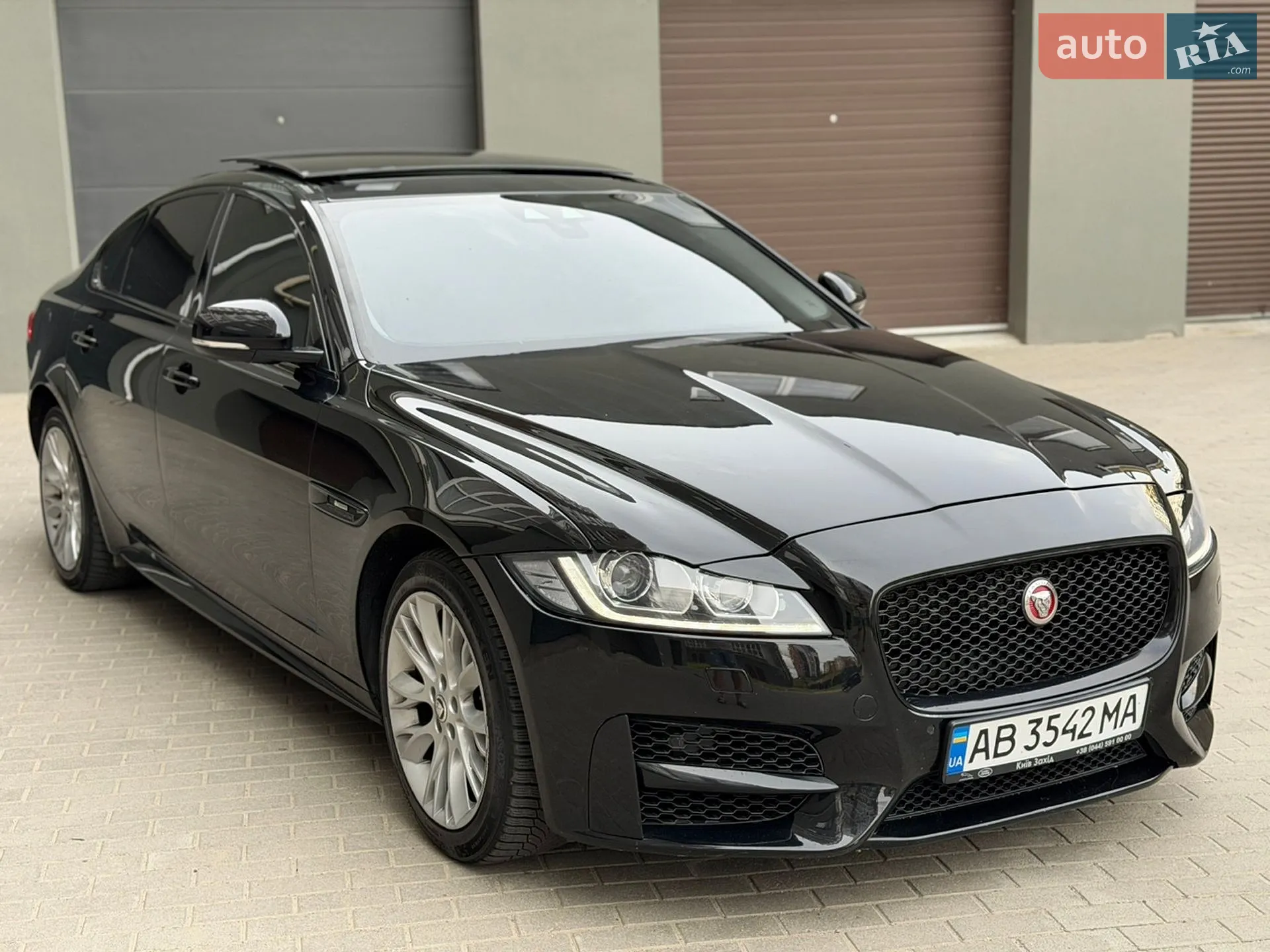 2016 Jaguar XF - мініатюра 8