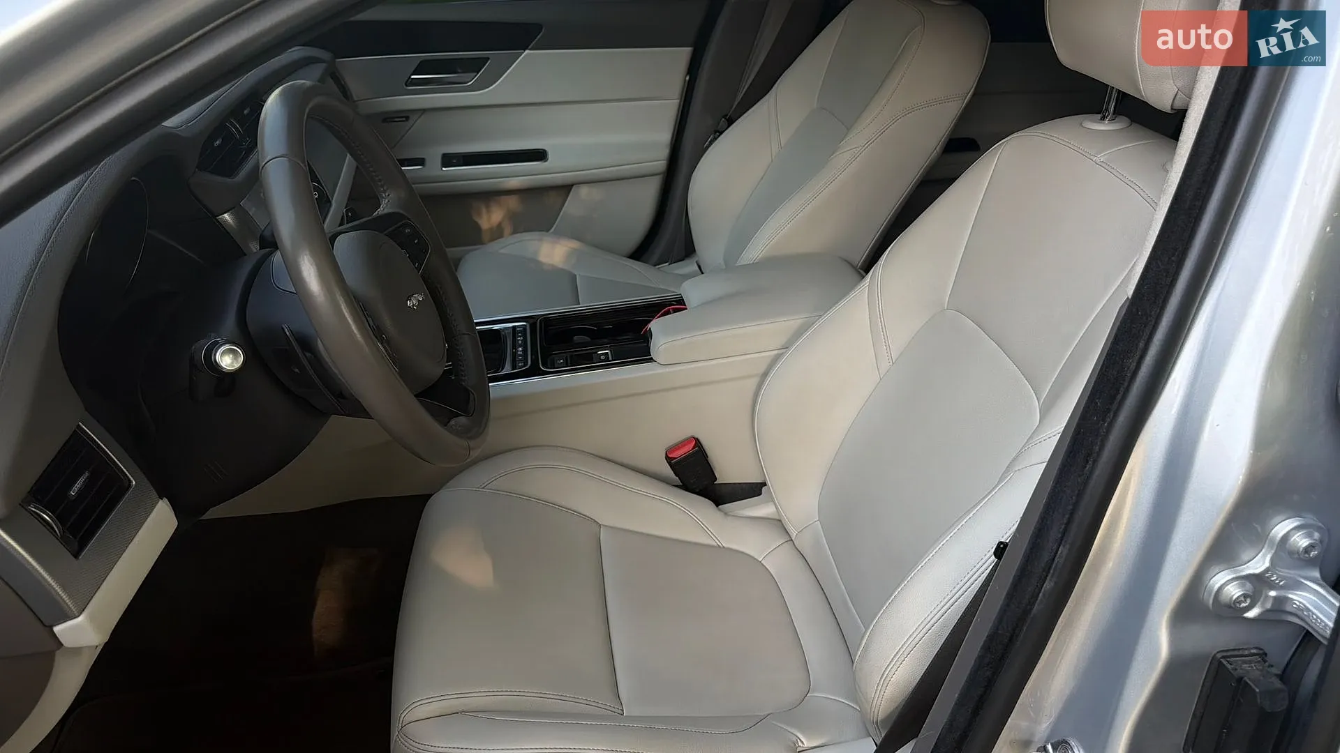 2018 Jaguar XF - мініатюра 17