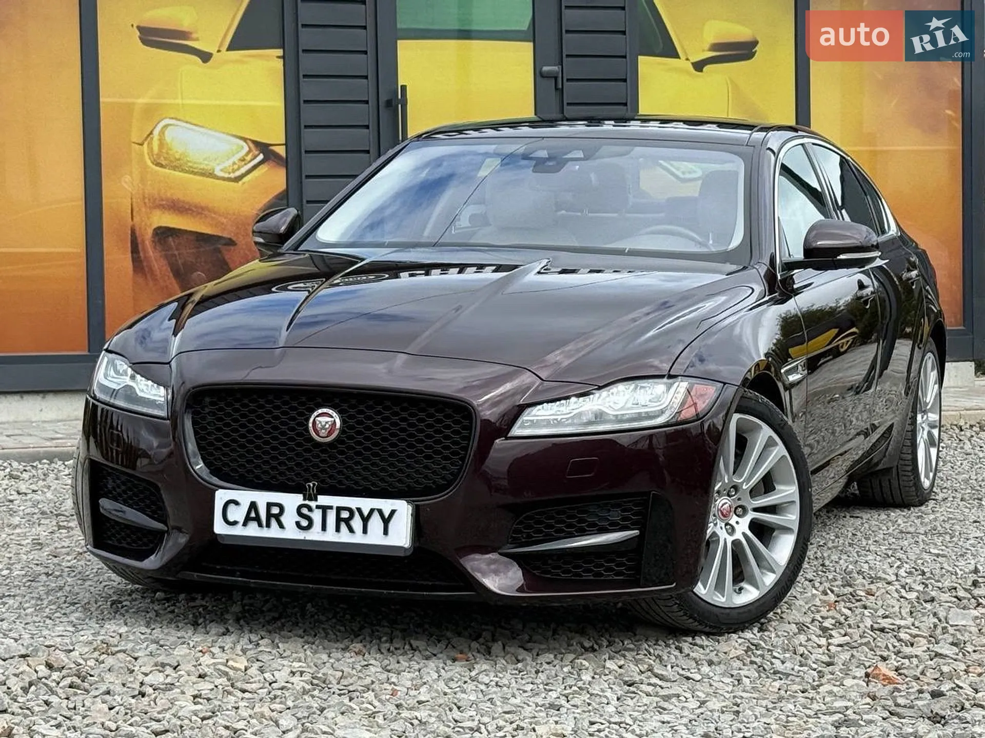 2018 Jaguar XF - мініатюра 2