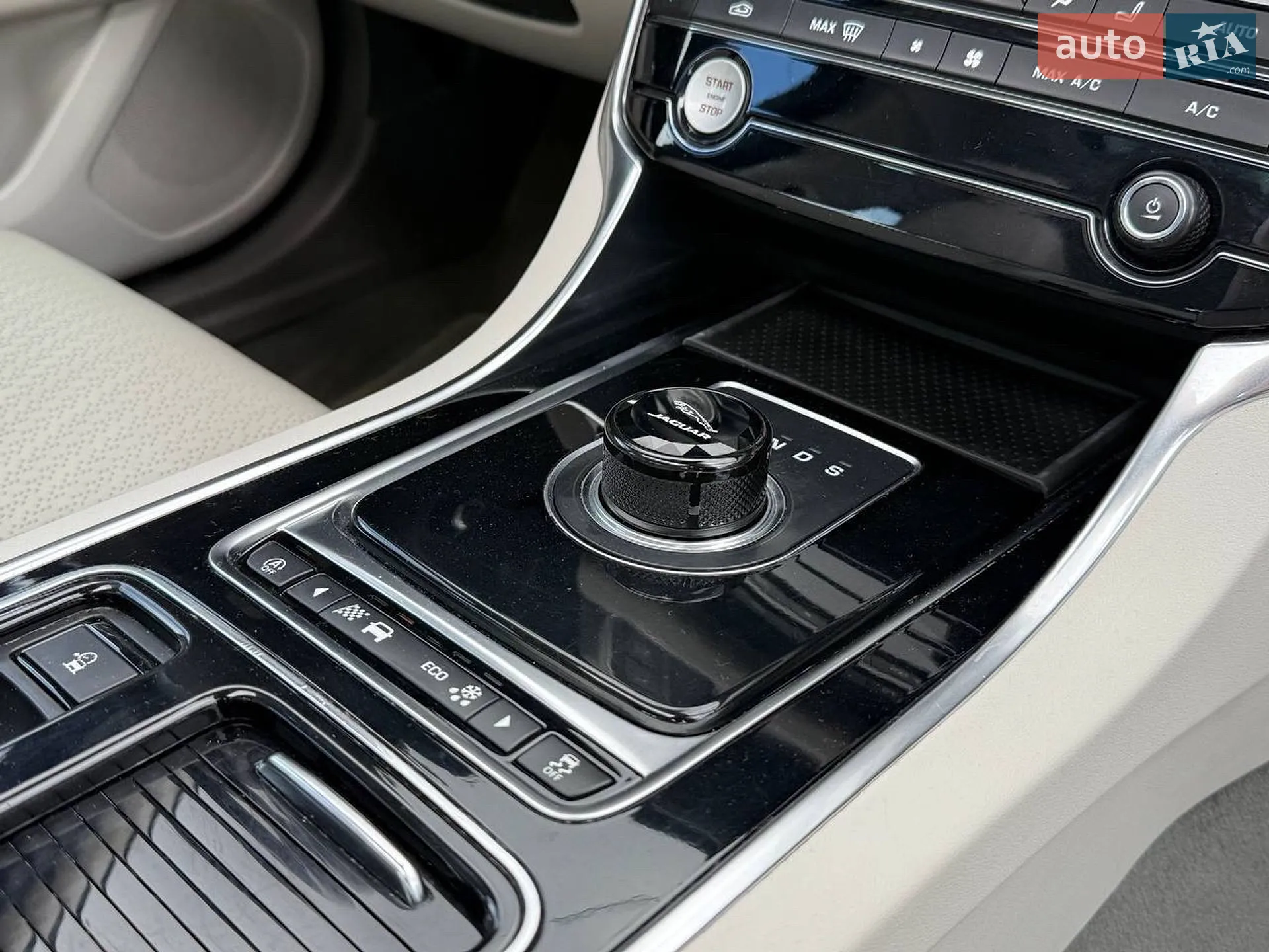 2018 Jaguar XF - мініатюра 33