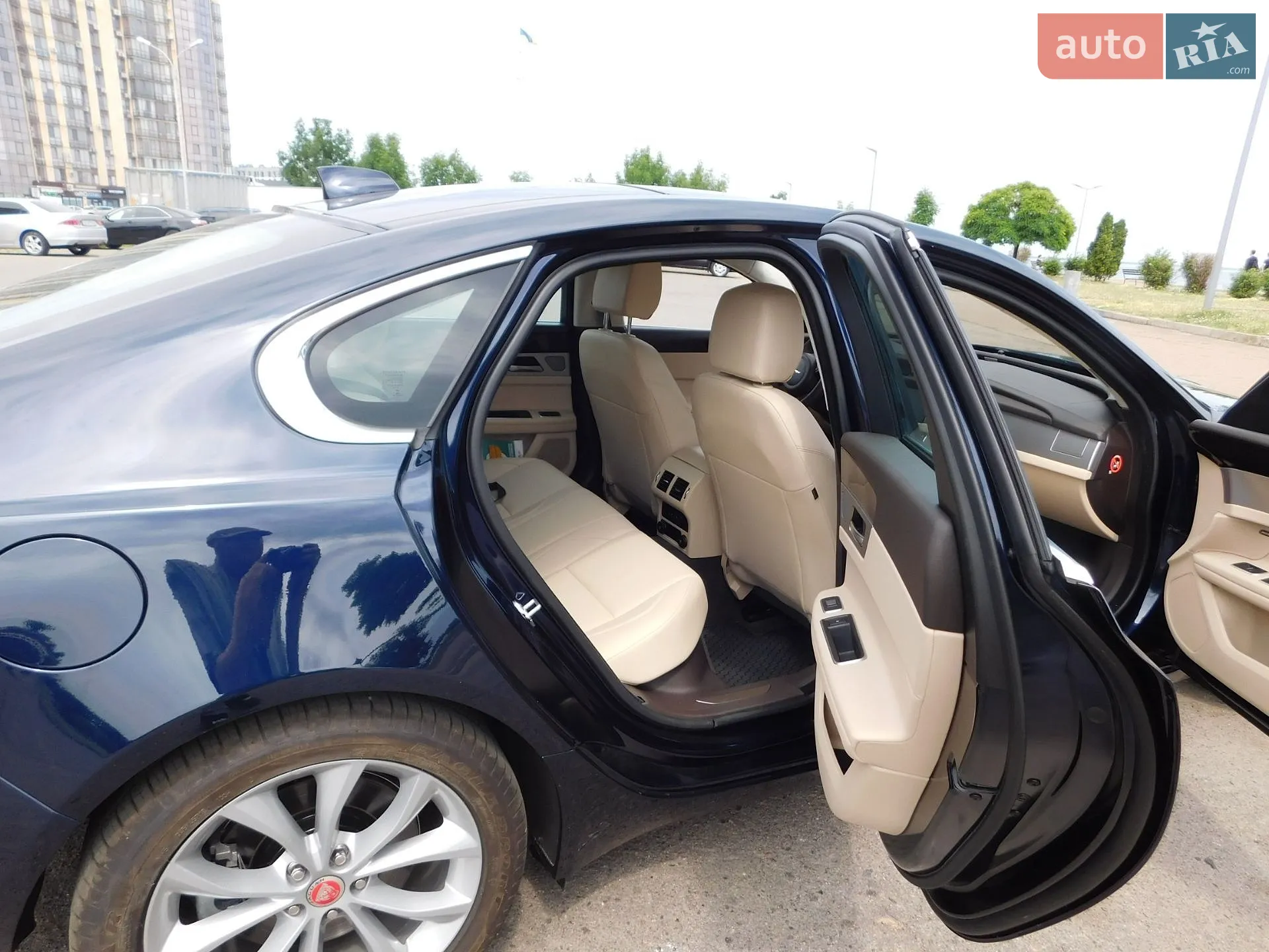 2019 Jaguar XF - мініатюра 15