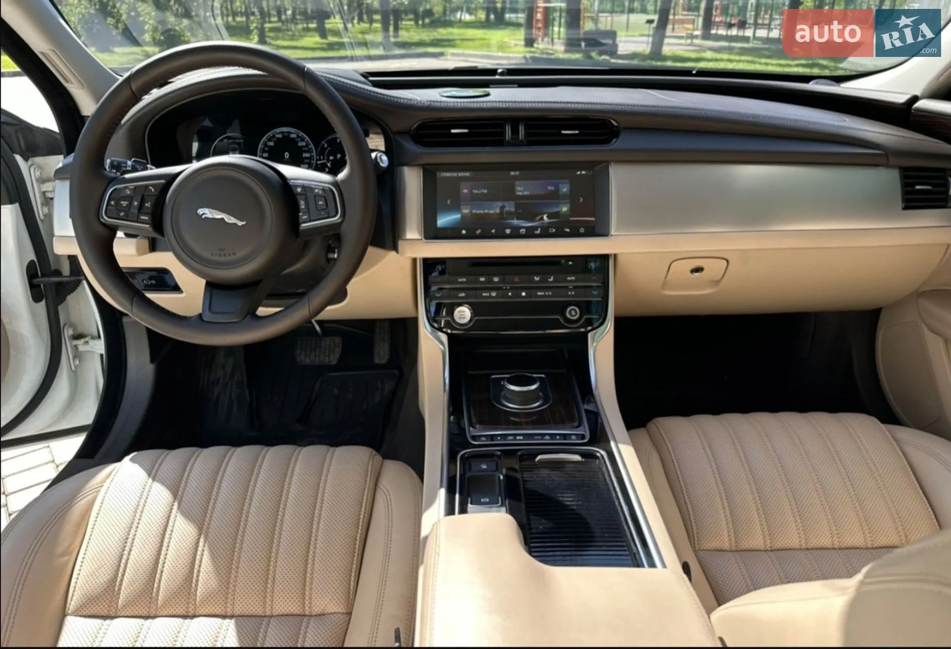 2016 Jaguar XF - мініатюра 3