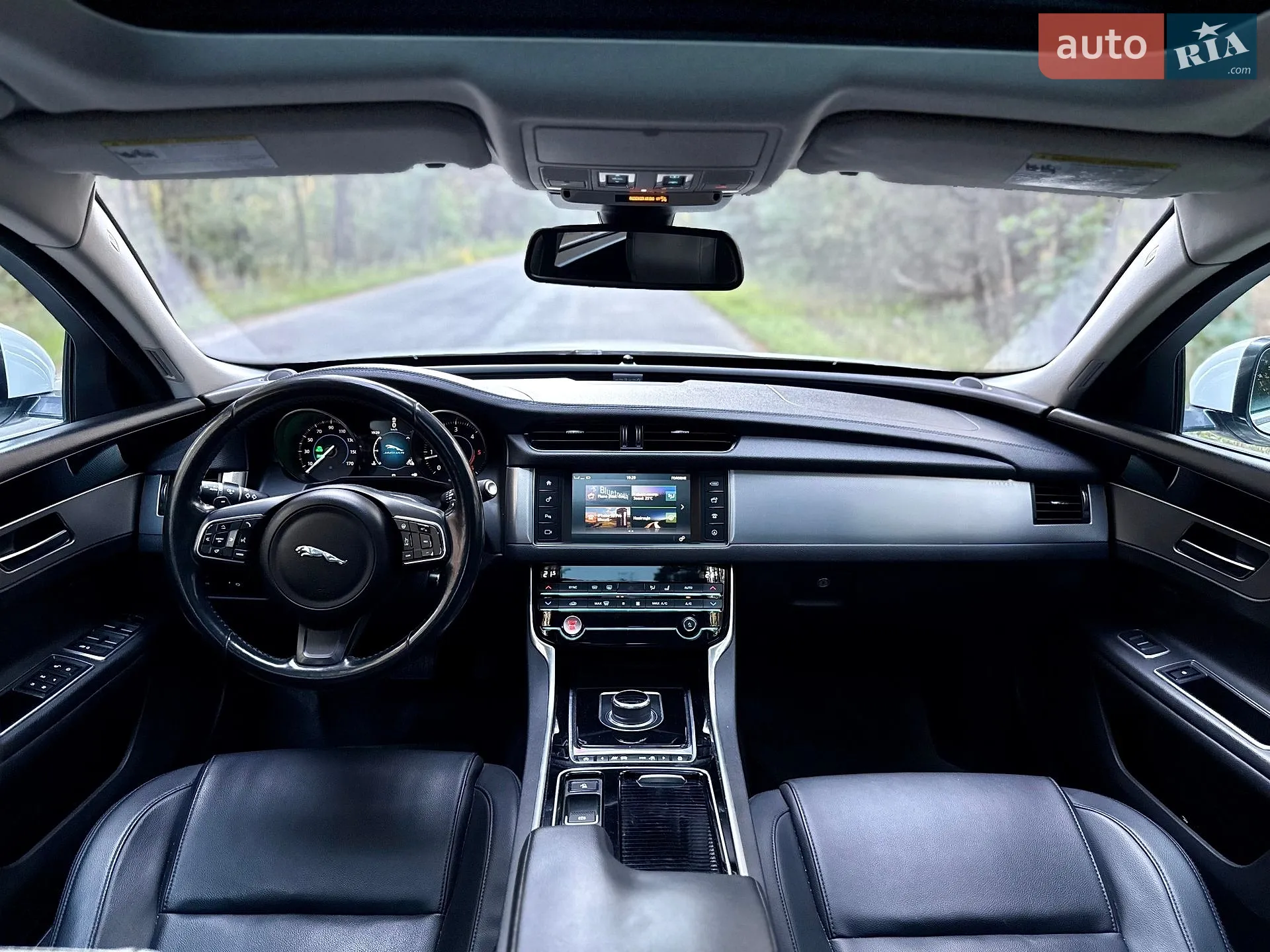 2016 Jaguar XF - мініатюра 10