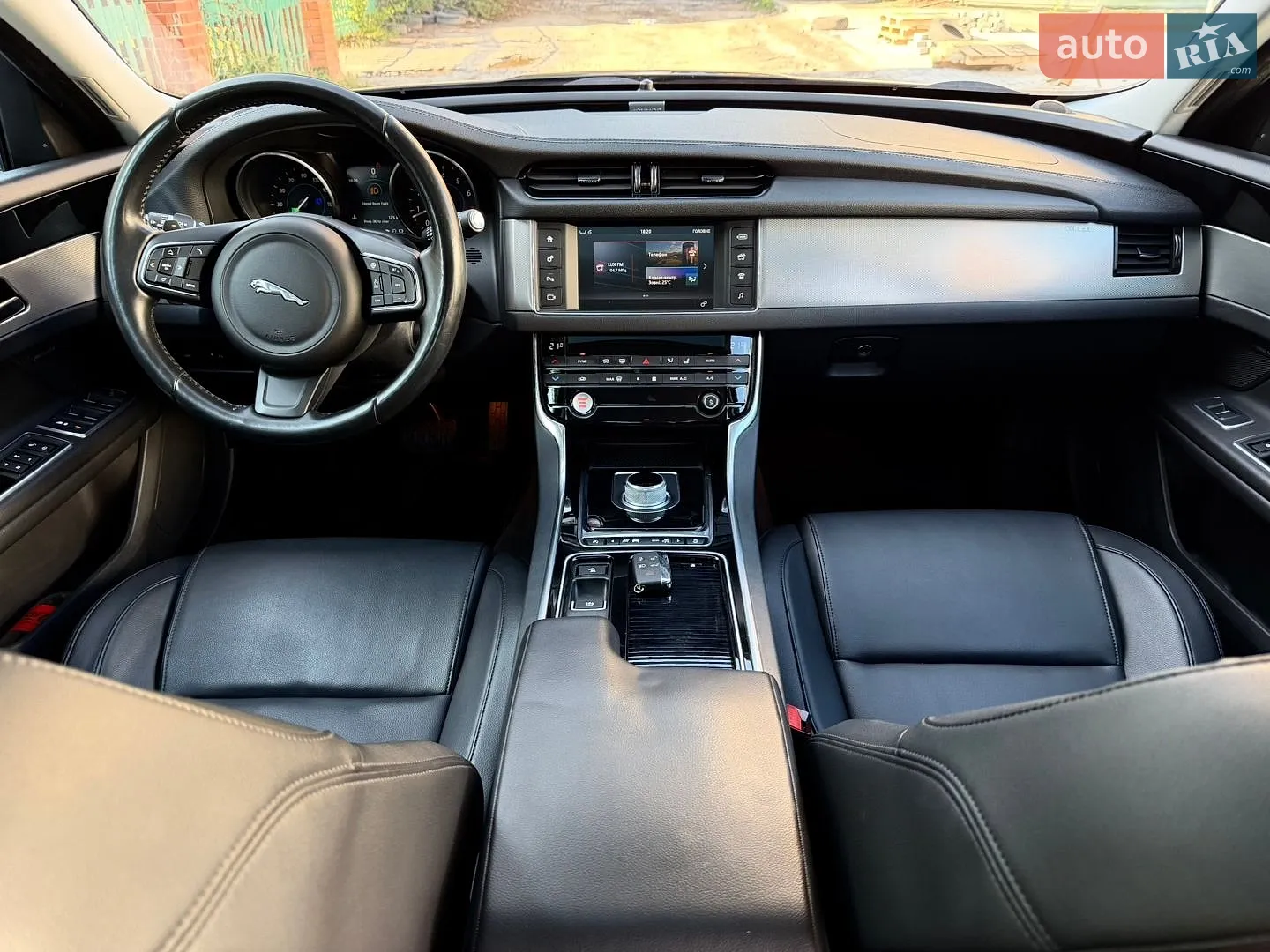 2016 Jaguar XF - мініатюра 16