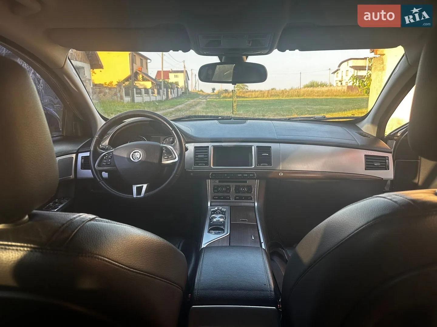 2013 Jaguar XF - мініатюра 30